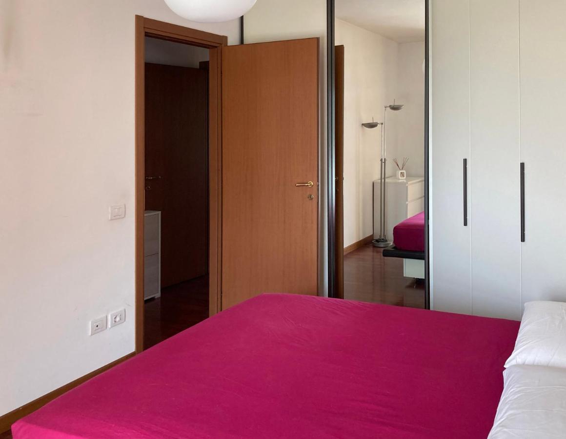 Large Well-Equipped Appartement Near Como Lake Лекко Екстер'єр фото