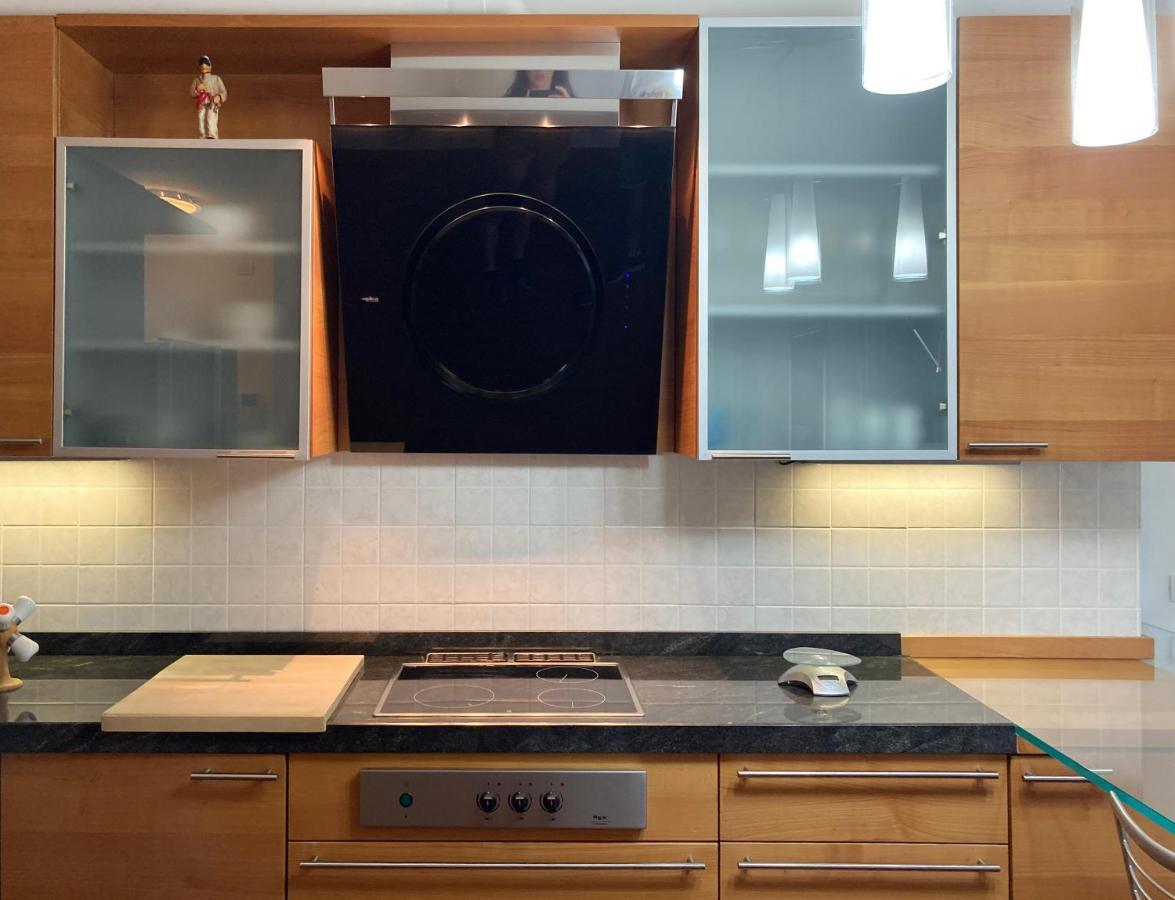 Large Well-Equipped Appartement Near Como Lake Лекко Екстер'єр фото