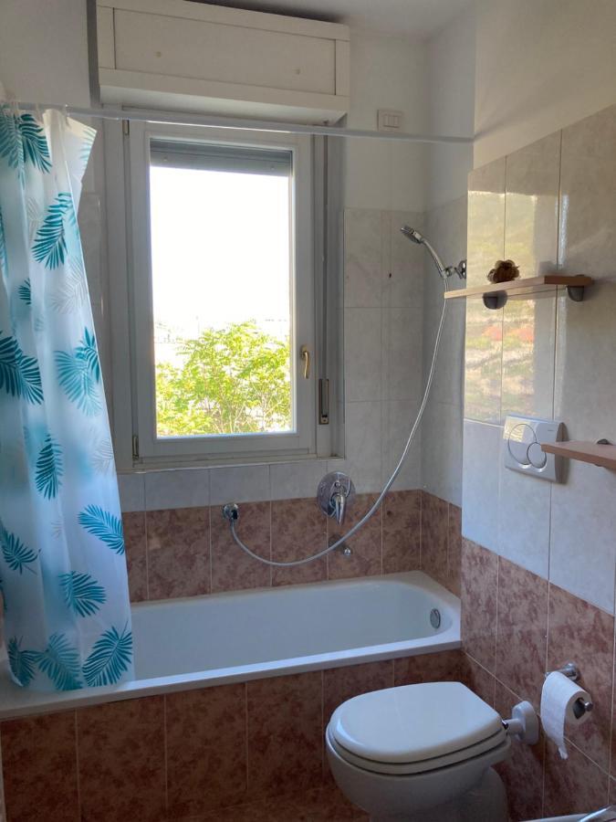 Large Well-Equipped Appartement Near Como Lake Лекко Екстер'єр фото